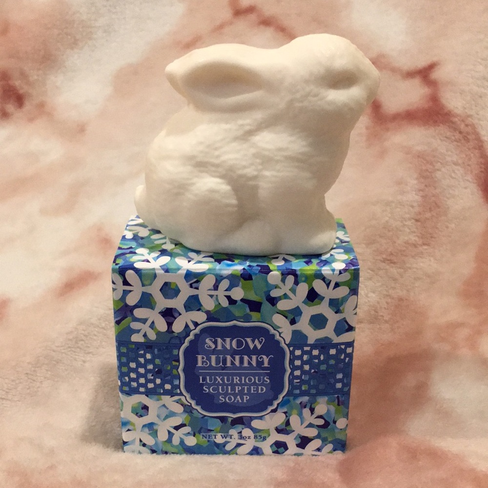 Snow Bunny Scented Spring Winter Easter Sculpted Hand Soap NWT 3oz USA